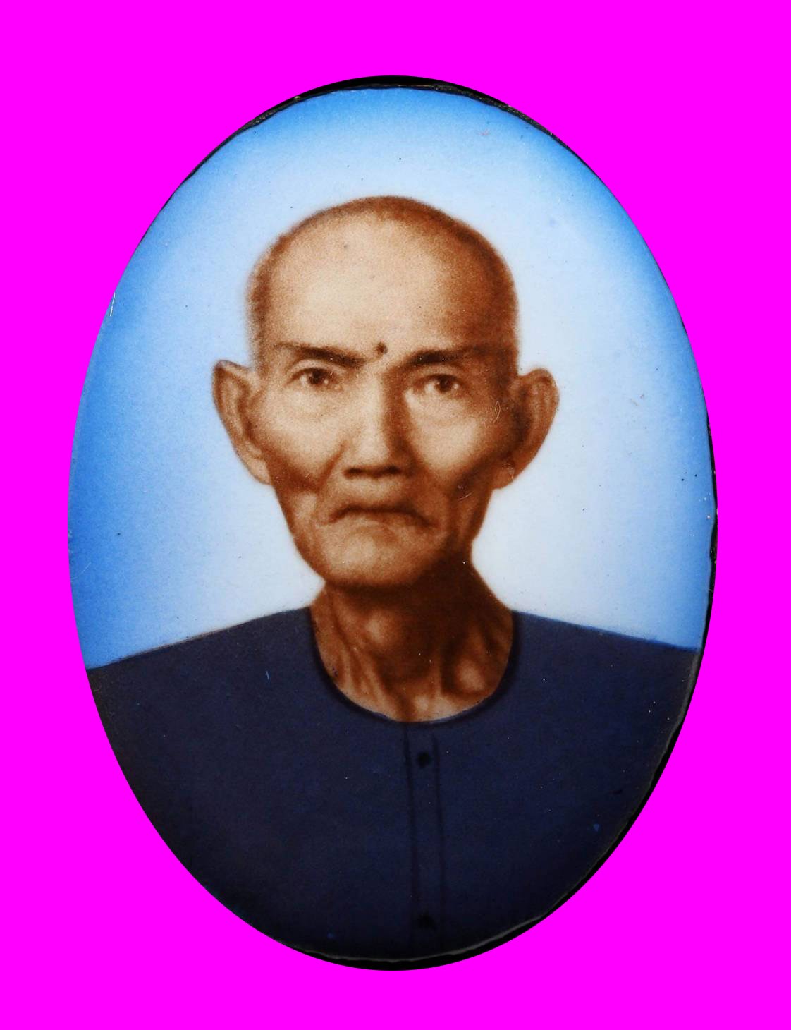 297122 ล๊อคเก็ตอาจารย์โง้วกิมโคย  เซียนแปะโรงสี รุ่นแรก  หน้าแก่ ฉากฟ้า พิมพ์กลาง  หน้าเล็ก ปี2519  จ.ปทุมธานี